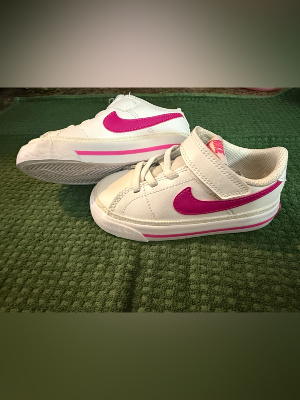 Toddler 8C Nikes